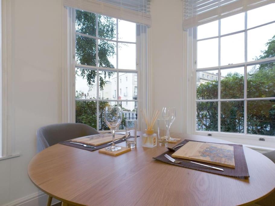 The Grove King Bed Wi-Fi Ev Charger Appartement Cheltenham Buitenkant foto