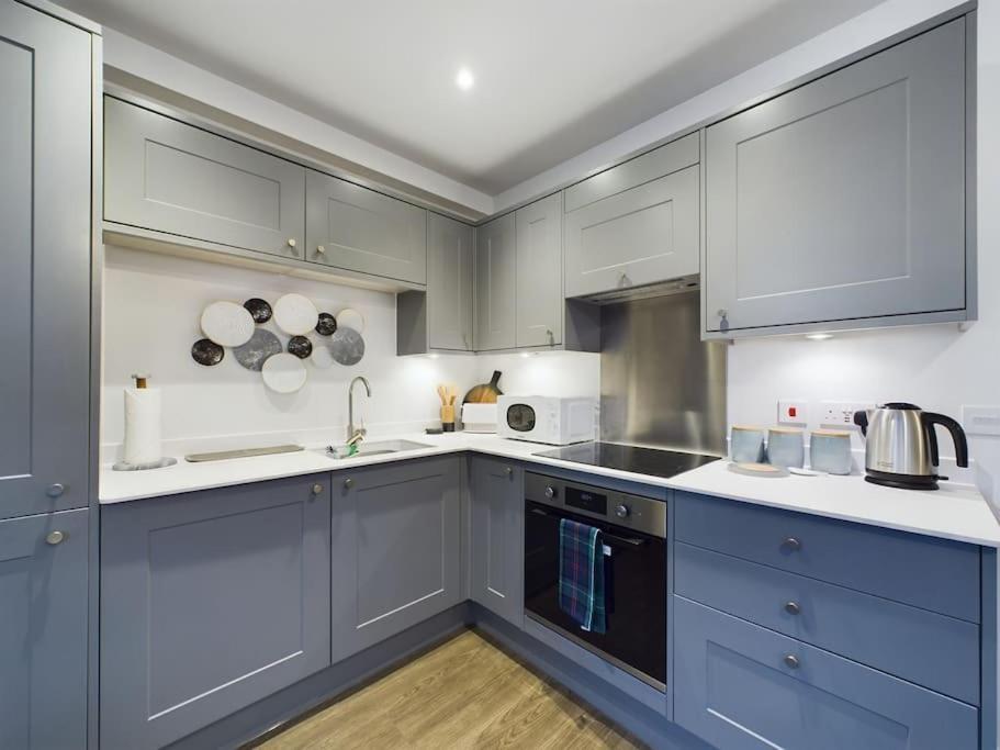 The Grove King Bed Wi-Fi Ev Charger Appartement Cheltenham Buitenkant foto