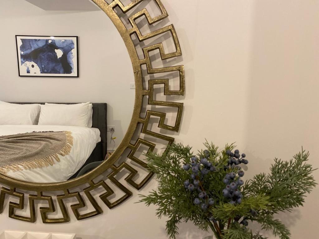 The Grove King Bed Wi-Fi Ev Charger Appartement Cheltenham Buitenkant foto