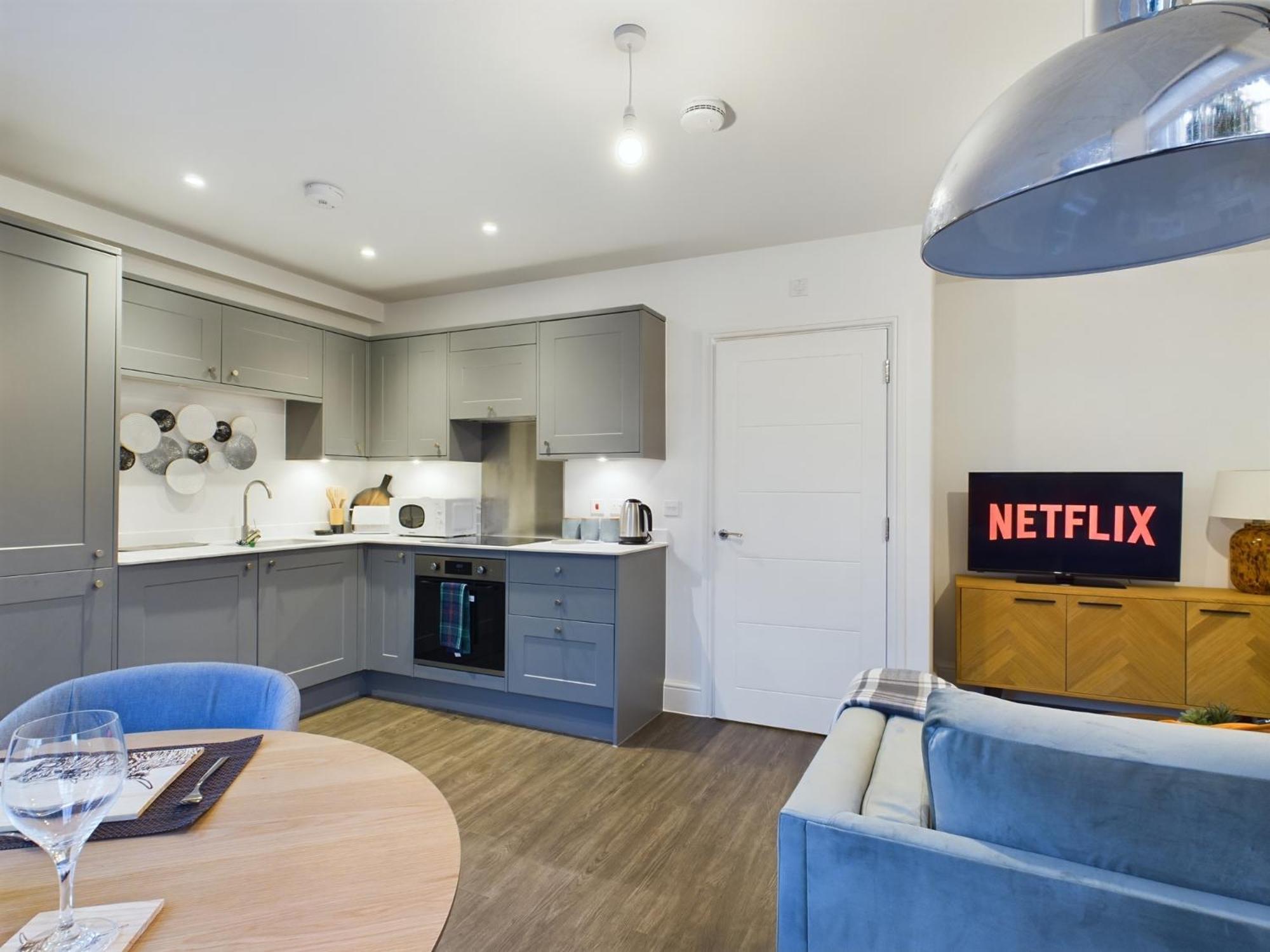 The Grove King Bed Wi-Fi Ev Charger Appartement Cheltenham Buitenkant foto
